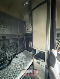 2016 Freightliner CASCADIA