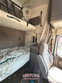 2013 Volvo VNL64T670