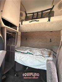 2013 Volvo VNL64T670
