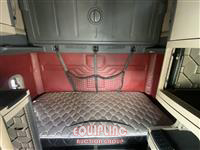 2013 Freightliner CASCADIA