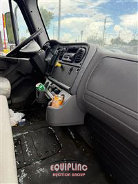 2016 Freightliner M2