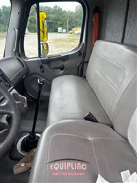 2007 Freightliner M2
