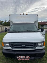 2004 Ford E-350