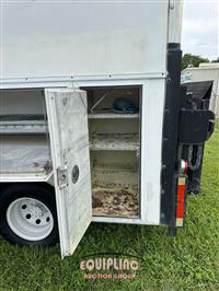 2004 Ford E-350