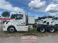 2006 VOLVO TRUCK VNL