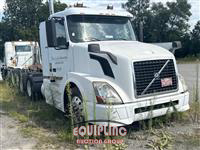 2006 VOLVO TRUCK VNL