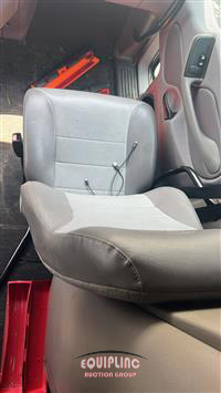 2012 Peterbilt 587