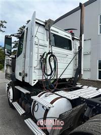 2009 Volvo VNM