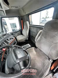 2009 Volvo VNM
