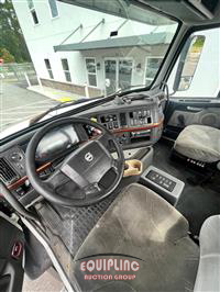 2009 Volvo VNM