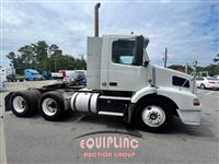 2009 Volvo VNM