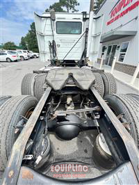 2009 Volvo VNM