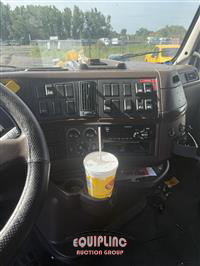 2017 Volvo VNL