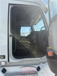 2017 Volvo VNL