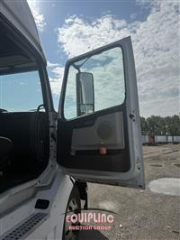 2017 Volvo VNL