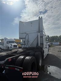 2017 Volvo VNL