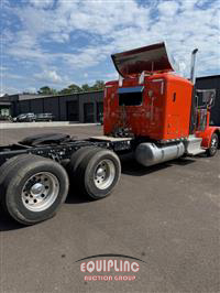 2023 Peterbilt 389