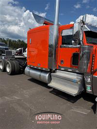 2023 Peterbilt 389