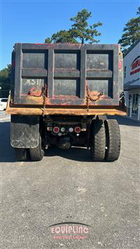 2017 Freightliner 114SD