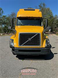 2017 Volvo VNL64T