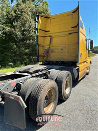 2017 Volvo VNL64T