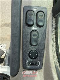 2013 Freightliner DC113