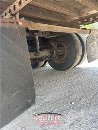 2004 STRICK COMMERCIAL TRAILER Strick Commercial Trailer