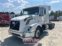 2015 VOLVO TRUCK VNL