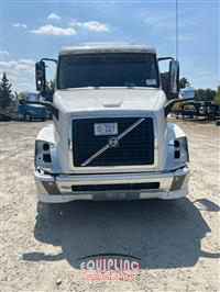 2015 VOLVO TRUCK VNL