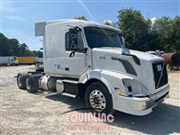 2015 VOLVO TRUCK VNL