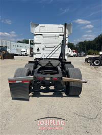 2015 VOLVO TRUCK VNL
