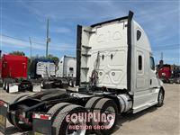 2020 Freightliner CASCADIA