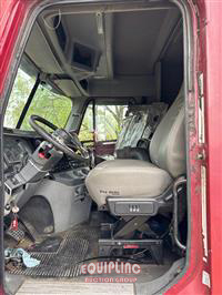 2005 Freightliner Columbia