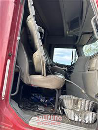 2005 Freightliner Columbia