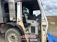 2009 Mack LEU (TerraPro)