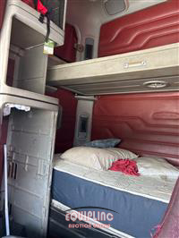 2005 Freightliner Columbia