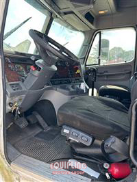 2006 Freightliner CST120