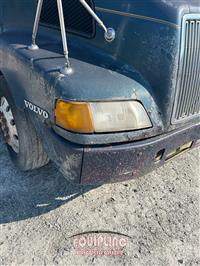 2003 VOLVO TRUCK VNL