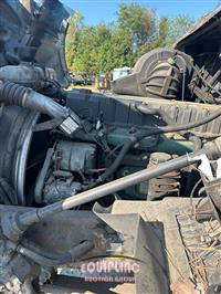 2003 VOLVO TRUCK VNL