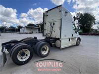 2014 Freightliner CASCADIA 6X4 T/A SLEEPER TRUCK