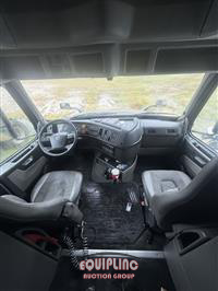 2020 Volvo VNL64T860