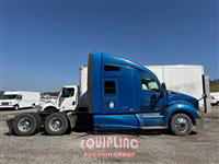 2017 Kenworth T680 SLEEPER TRUCK