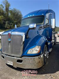 2017 Kenworth T680 SLEEPER TRUCK