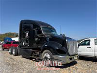 2015 Kenworth T680 SLEEPER TRUCK