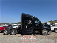 2015 Kenworth T680 SLEEPER TRUCK