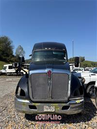 2015 Kenworth T680 SLEEPER TRUCK