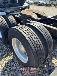 2015 Kenworth T680 SLEEPER TRUCK