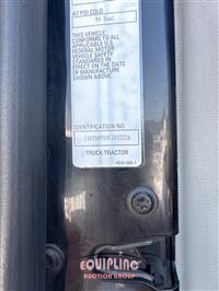 2015 Kenworth T680 SLEEPER TRUCK