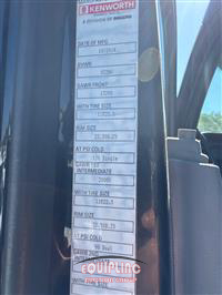 2015 Kenworth T680 SLEEPER TRUCK