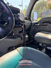 2015 Kenworth T680 SLEEPER TRUCK